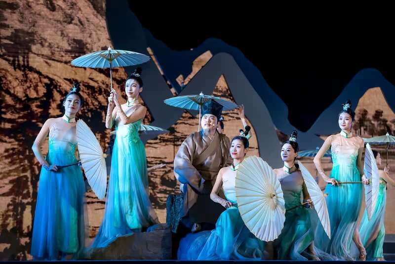 春晚《忆江南》在《富春山居图》实景地重新演绎