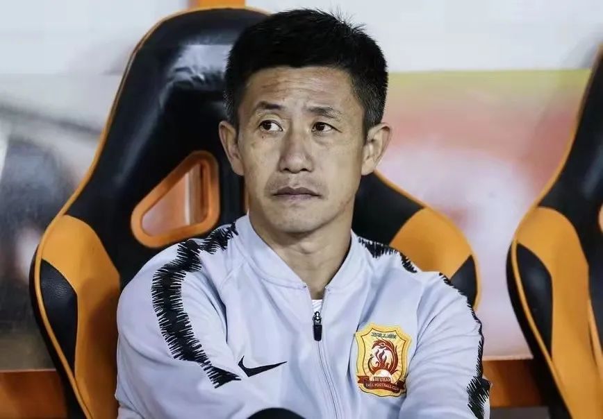 郑斌加盟津门虎足球俱乐部|郑斌|足球俱乐部|武汉卓尔_新浪新闻