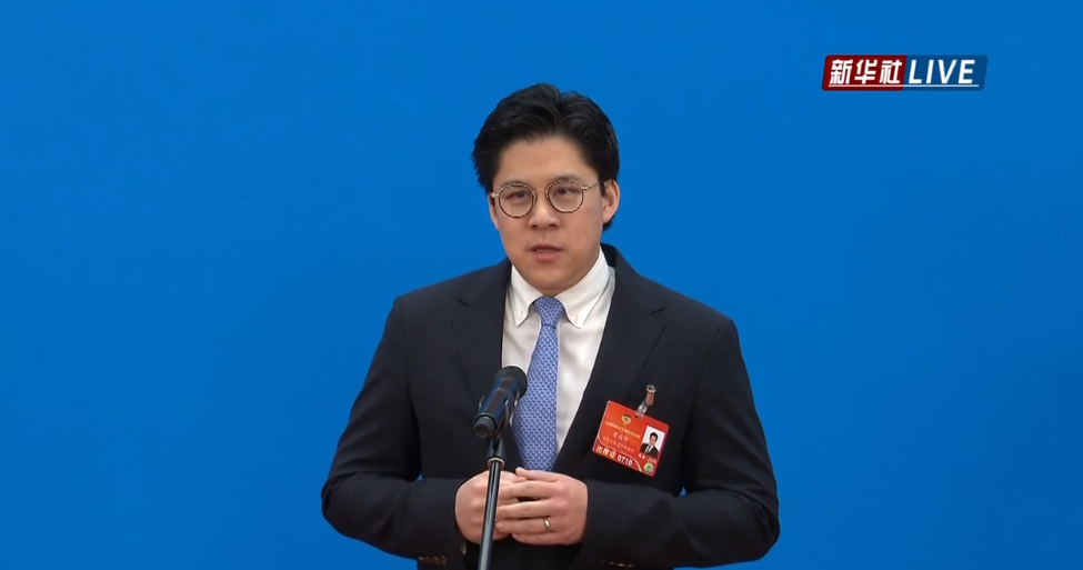 霍启刚感谢全国人民