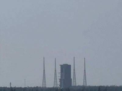 　长八遥二火箭起飞