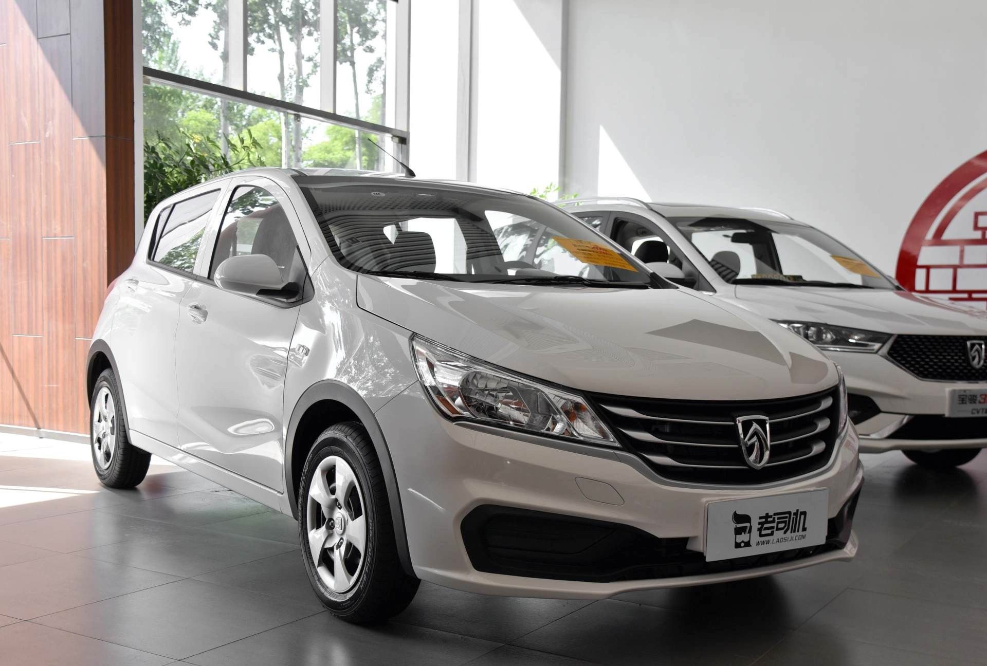 综合油耗51l外观小空间大油耗不高实拍宝骏310