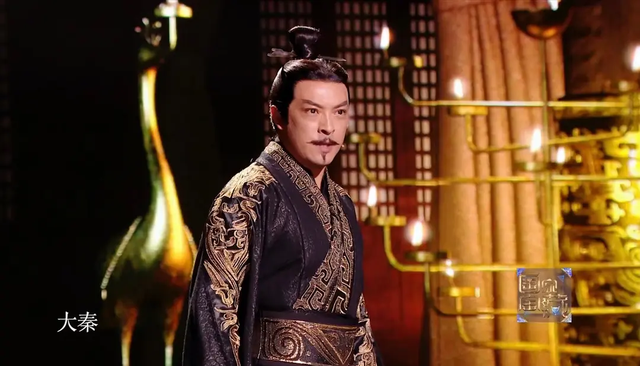 同样演秦始皇把张丰毅姜文富大龙放在一起差别出来了