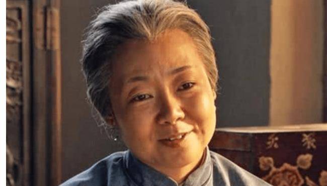 被初恋258元到手的她，因为太丑六年没戏可拍，现在国家一级演员休闲区蓝鸢梦想 - Www.slyday.coM