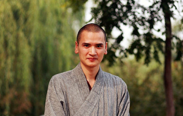 释明心一心向佛:女子多次开法拉利求交往,堪称和尚