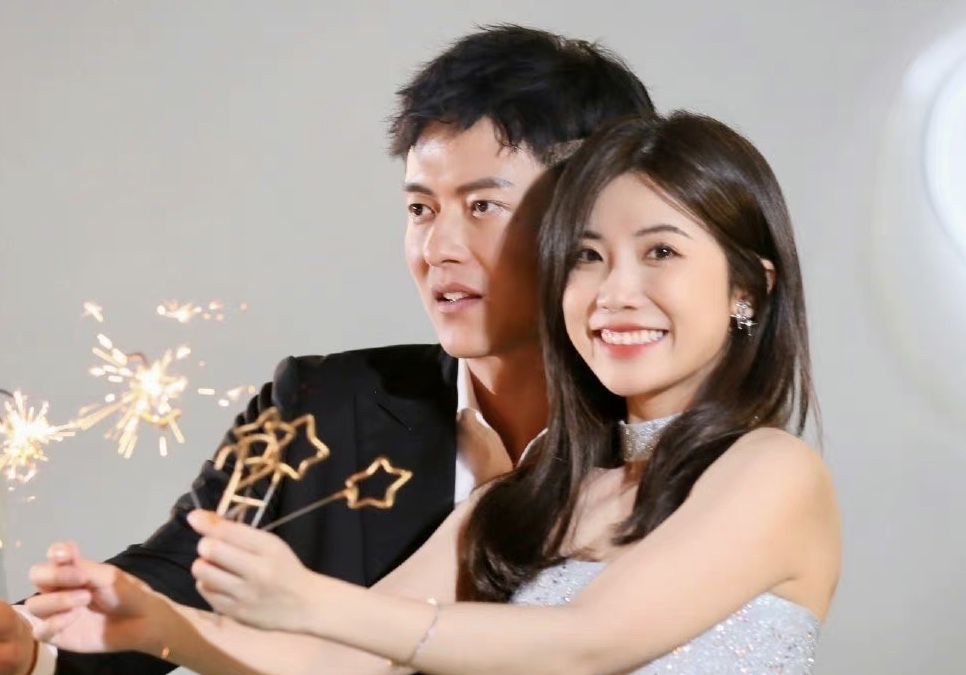 红了就飘?罗拉和王能能被品牌方控诉坐地起价,广告费高达七位数休闲区蓝鸢梦想 - Www.slyday.coM 红了就飘?罗拉和王能能被品牌方控诉坐地起价,广告费高达七位数休闲区蓝鸢梦想 - Www.slyday.coM