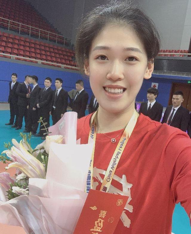 中国女排最新消息!奥运冠军张常宁有了新身份,十分光荣!休闲区蓝鸢梦想 - Www.slyday.coM 中国女排最新消息!奥运冠军张常宁有了新身份,十分光荣!休闲区蓝鸢梦想 - Www.slyday.coM