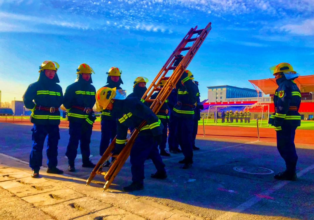 聚焦实战北京消防750名新蓝开训