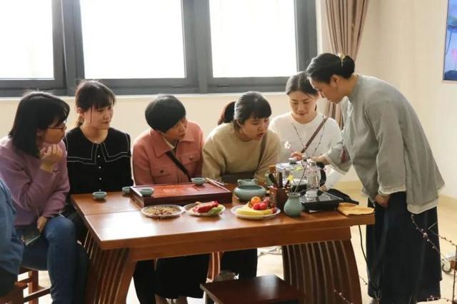 他们是谁？在市民文化中心学到了啥？一起来看！休闲区蓝鸢梦想 - Www.slyday.coM