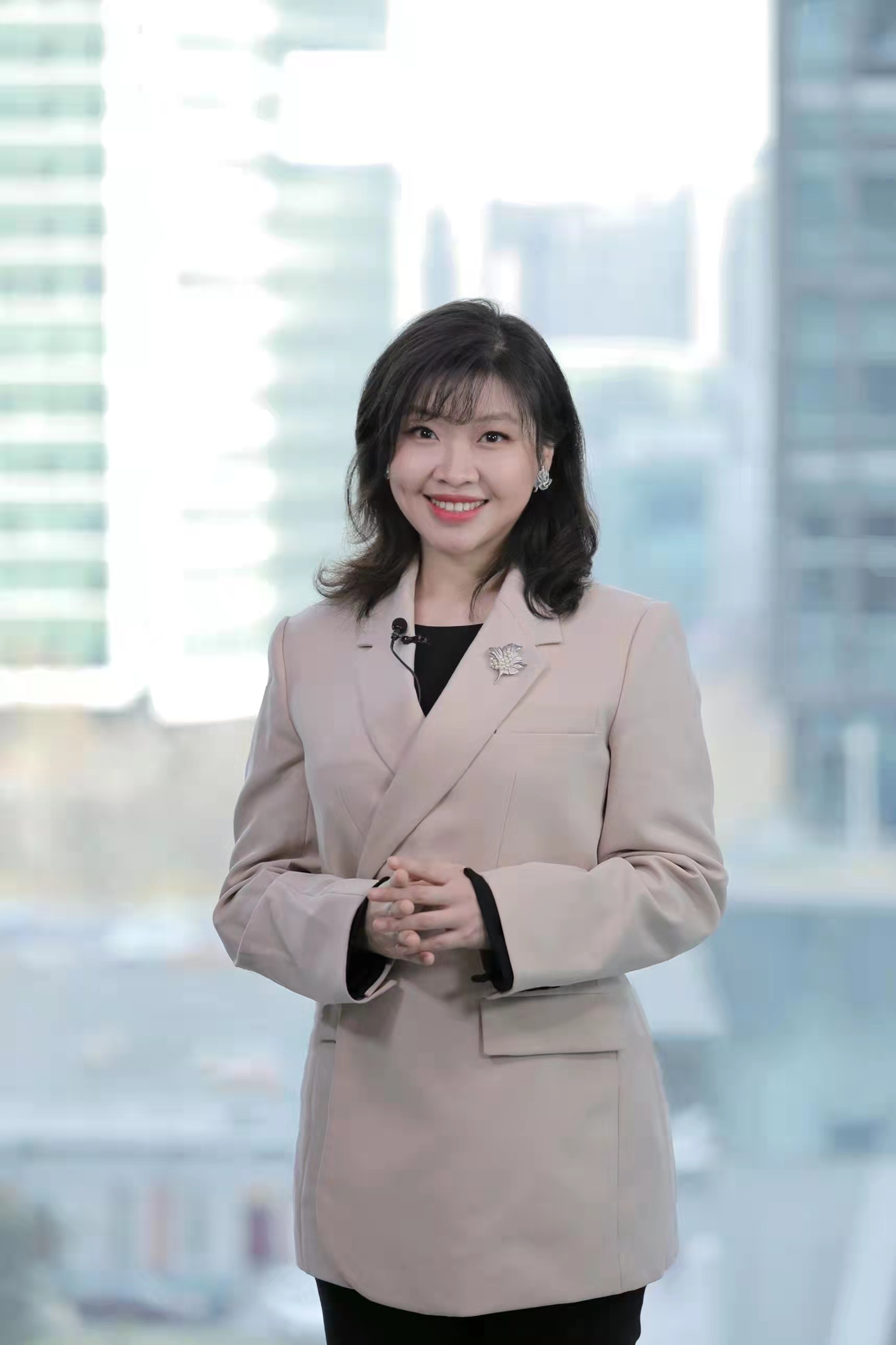 基金她力量看看她们一路走来的玫瑰与荆棘