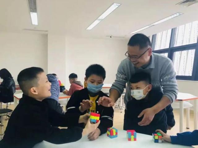 他们是谁？在市民文化中心学到了啥？一起来看！休闲区蓝鸢梦想 - Www.slyday.coM