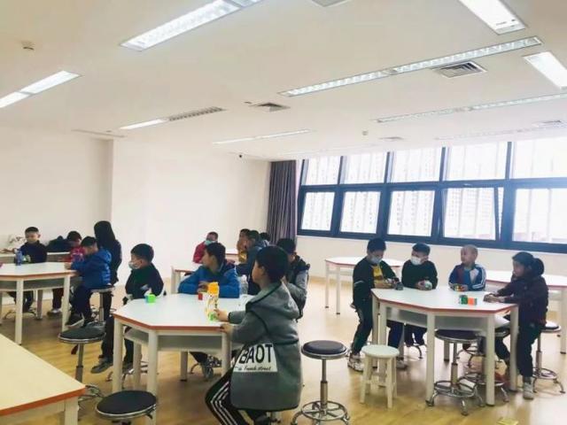 他们是谁？在市民文化中心学到了啥？一起来看！休闲区蓝鸢梦想 - Www.slyday.coM