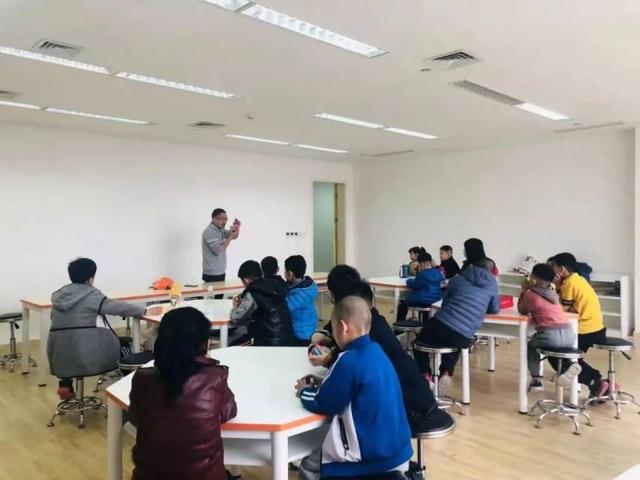 他们是谁？在市民文化中心学到了啥？一起来看！休闲区蓝鸢梦想 - Www.slyday.coM