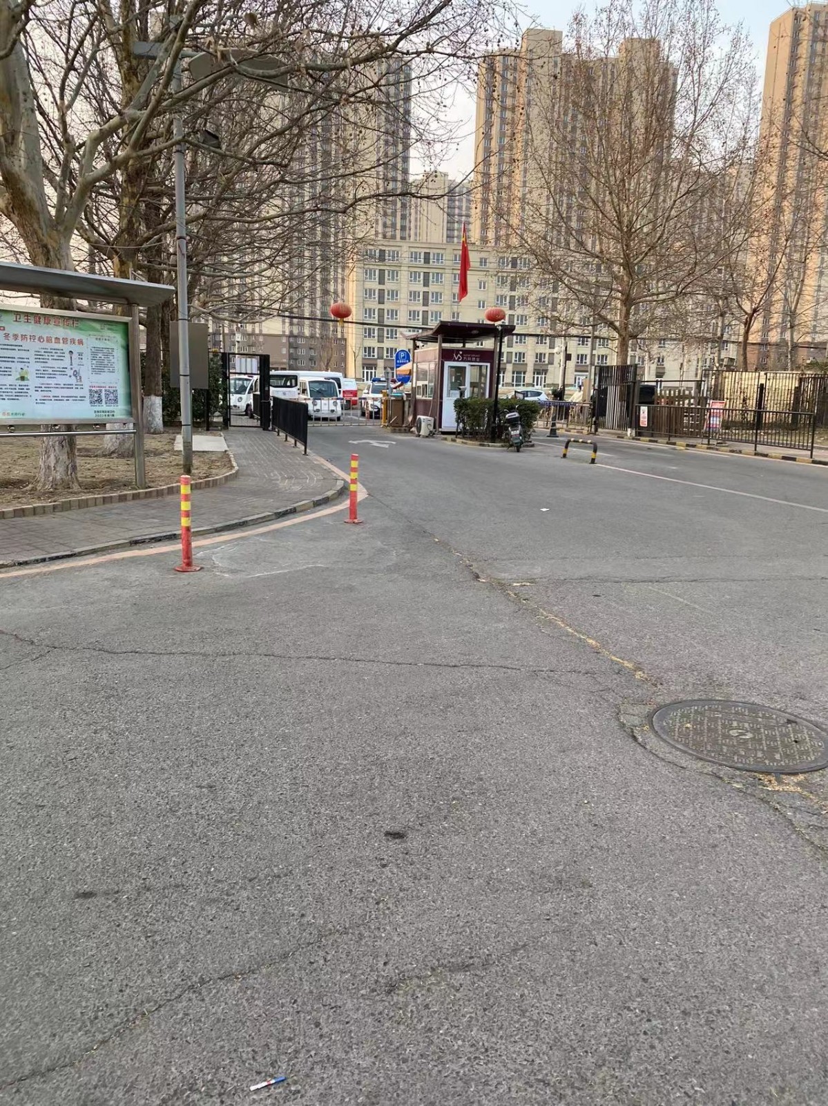 直击朝阳万科青青家园第一时间启动响应居民生活有保障