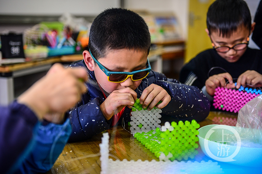 扬帆管乐团 视障孩子的温暖港湾|重庆市_新浪新闻