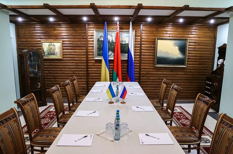 乌克兰代表团成员,乌克兰总统办公室顾问米哈伊尔·波多利亚克也称"