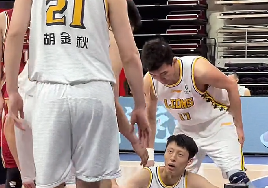 浙江德比原声！赵岩昊遭脏动作，双方球员卑微发声，裁判暖心劝架休闲区蓝鸢梦想 - Www.slyday.coM