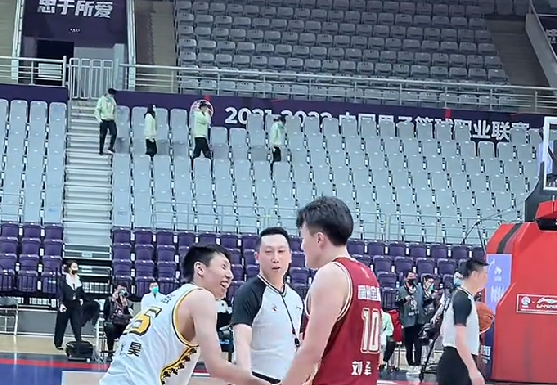 浙江德比原声！赵岩昊遭脏动作，双方球员卑微发声，裁判暖心劝架休闲区蓝鸢梦想 - Www.slyday.coM