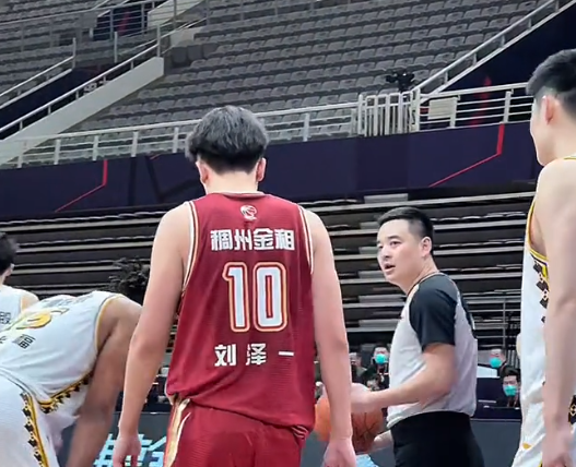 浙江德比原声！赵岩昊遭脏动作，双方球员卑微发声，裁判暖心劝架休闲区蓝鸢梦想 - Www.slyday.coM