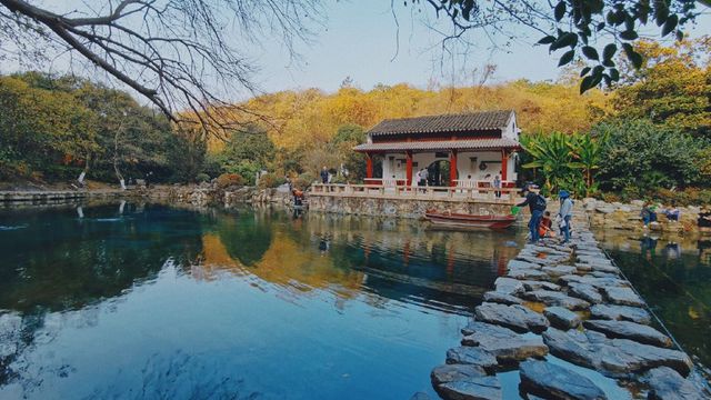南京市区附近的珍珠泉旅游风景区,作为一处兼具自然风光以及人文景点
