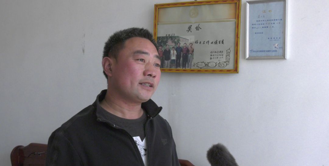 朱大庆出生在保定市蠡县郭丹镇武家营村一个普通的农民家庭,从小患有
