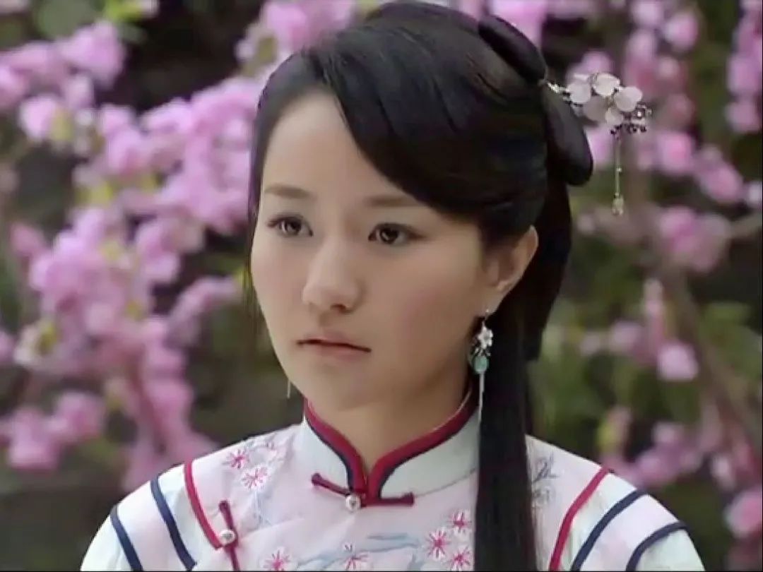 有颜值有身材又有金主却死活捧不红这20位女星成名太玄学