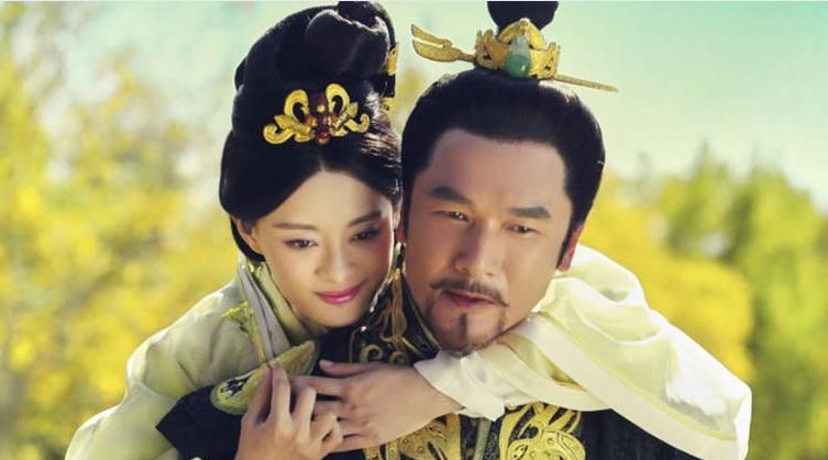 芈月传芈姝想逃婚她带芈月半夜去找秦王芈月在门外等她一夜