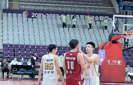 浙江德比原声！赵岩昊遭脏动作，双方球员卑微发声，裁判暖心劝架休闲区蓝鸢梦想 - Www.slyday.coM