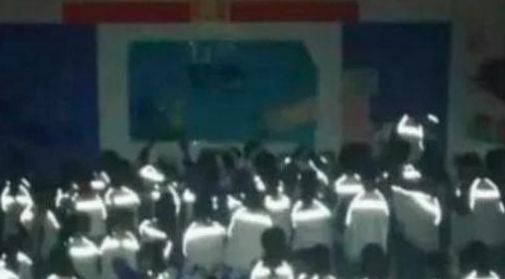 为防止学生早恋,校长“煞费苦心”设计校服,网友却说治标不治本休闲区蓝鸢梦想 - Www.slyday.coM