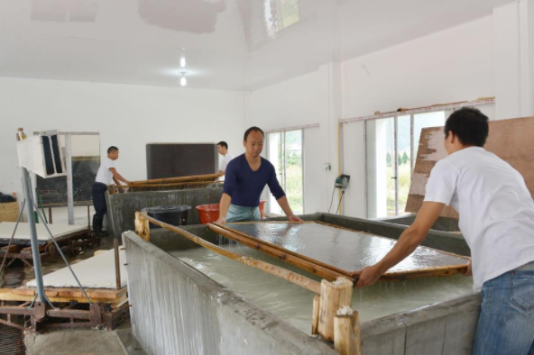 非遗传人核雕雪容融助力冬残奥会，陕西这些人的手里有点“功夫”休闲区蓝鸢梦想 - Www.slyday.coM