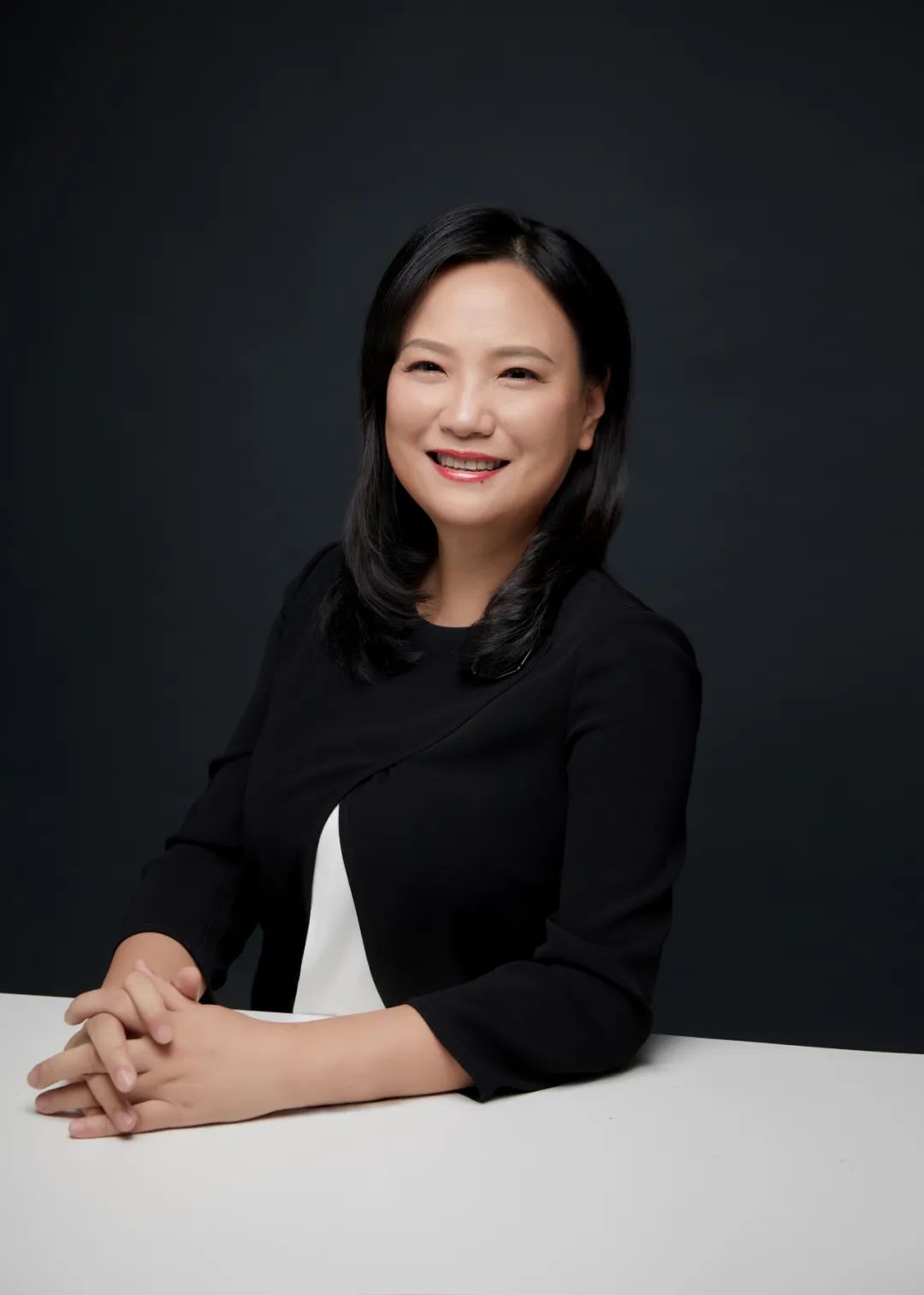 31位保险女董事长总经理风采个个都是一等一高手