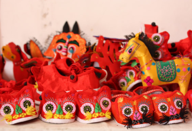 非遗传人核雕雪容融助力冬残奥会，陕西这些人的手里有点“功夫”休闲区蓝鸢梦想 - Www.slyday.coM