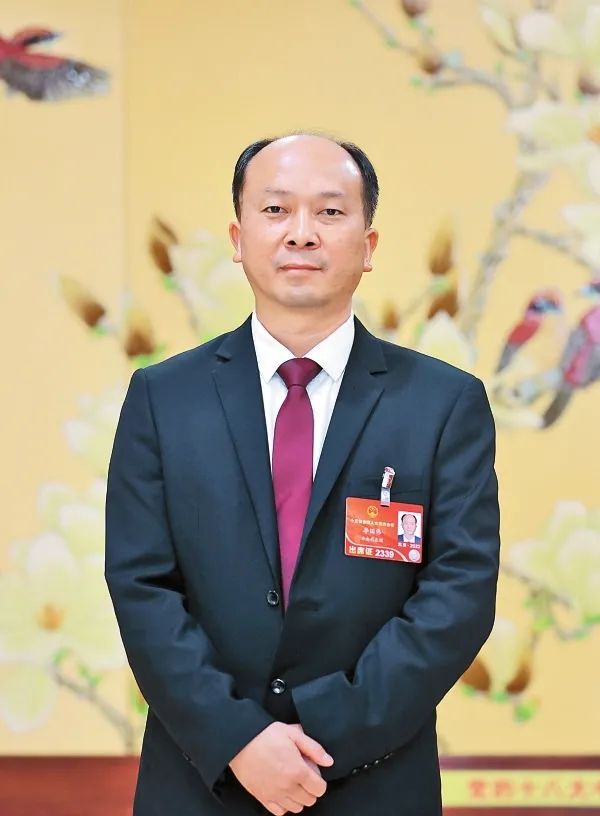 李国伟传承技艺潜心育人