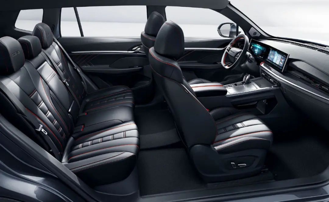 国产SUV卷起来！15万出头配2.0T+大连屏，合资哭了！