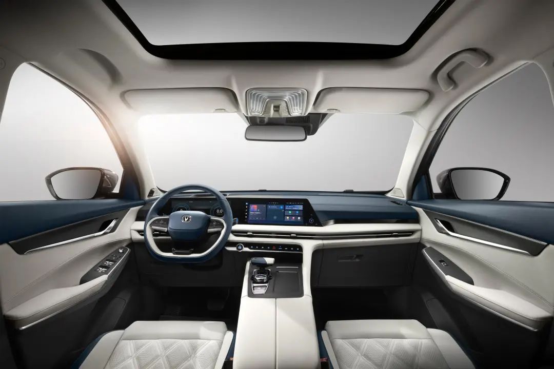 国产SUV卷起来！15万出头配2.0T+大连屏，合资哭了！