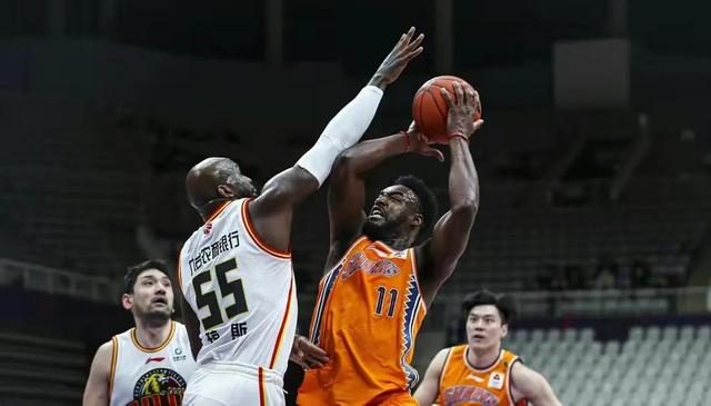 冯莱发威,李添荣与罗汉琛给力,上海逆转吉林复仇成功重登榜首休闲区蓝鸢梦想 - Www.slyday.coM 冯莱发威,李添荣与罗汉琛给力,上海逆转吉林复仇成功重登榜首休闲区蓝鸢梦想 - Www.slyday.coM