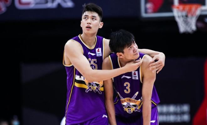 13中9狂轰20分6断!两大主力缺阵你挑大梁,马布里这次没有看错人休闲区蓝鸢梦想 - Www.slyday.coM