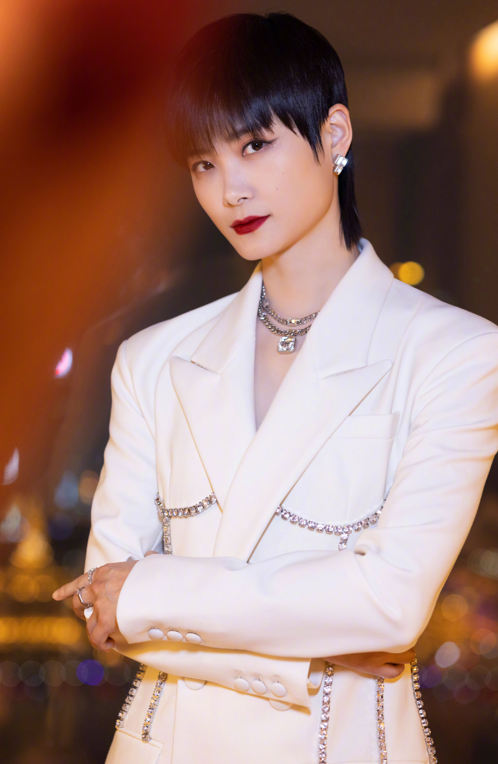 西门少年率性而行无所畏惧用歌声野蛮生长流行你我