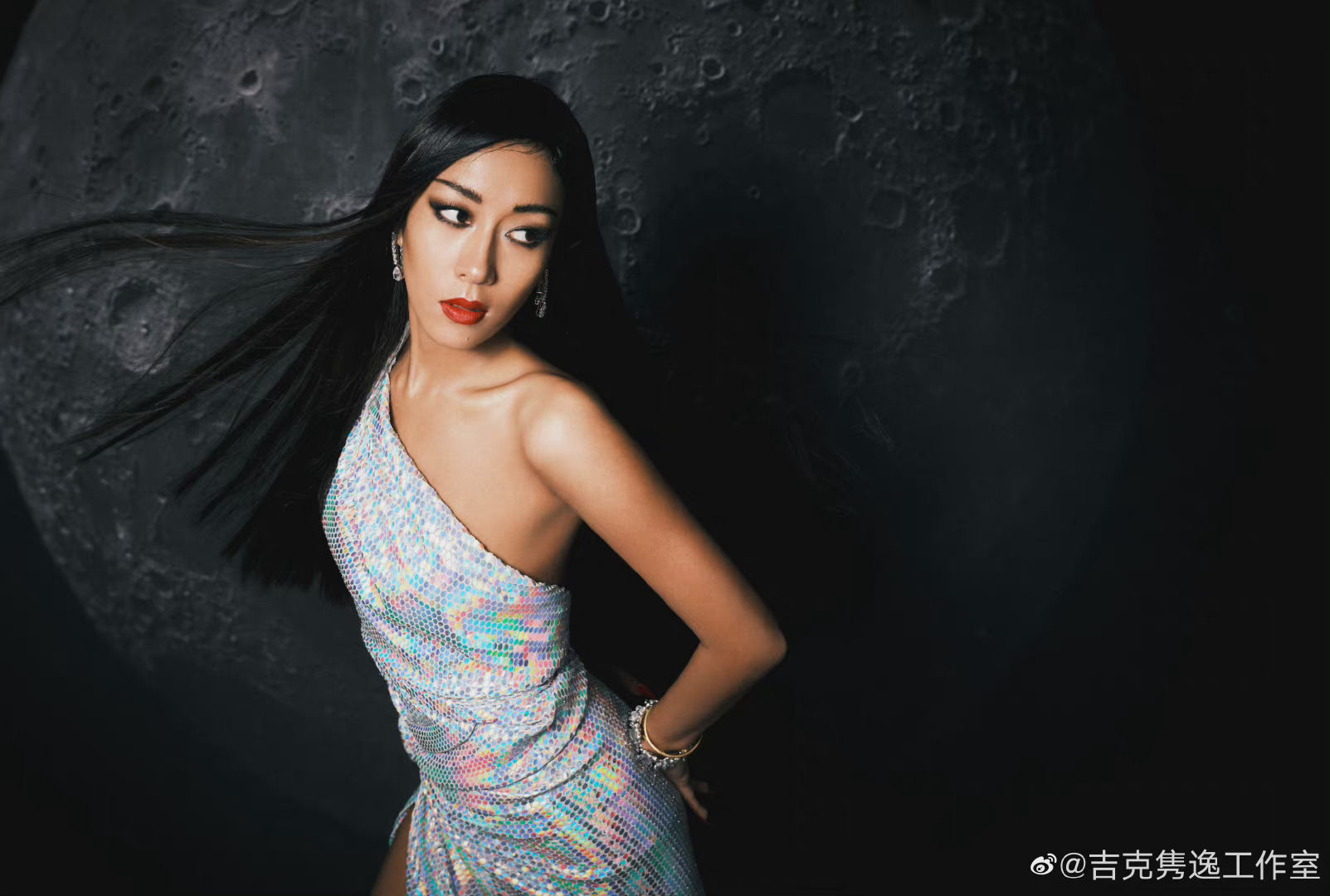 吉克隽逸天赐的声音月球大片释出