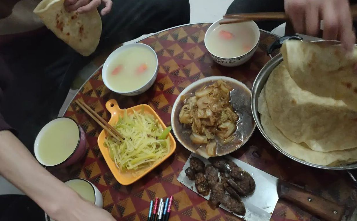 女子吐槽精心准备的晚餐，丈夫却只吃了几口，网友：是我也吃不下休闲区蓝鸢梦想 - Www.slyday.coM