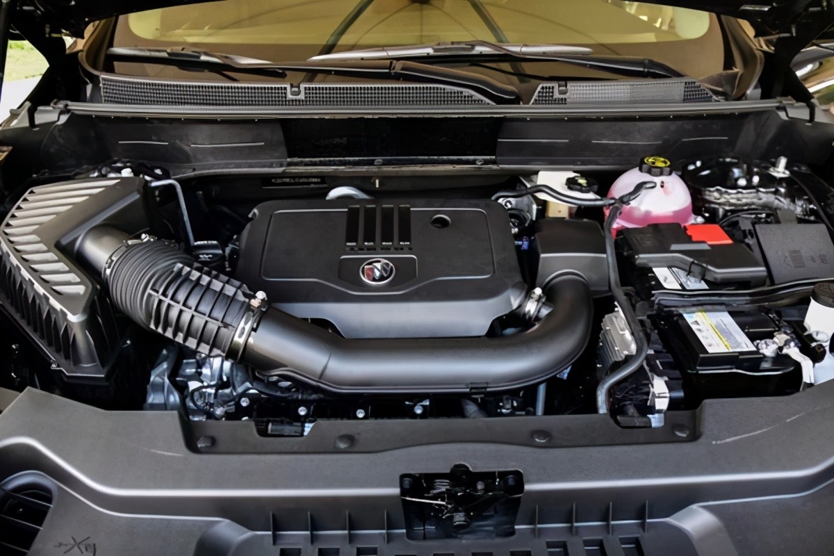 30万左右预算，就买这3款SUV，牌子好还带四驱，跑长途都不累