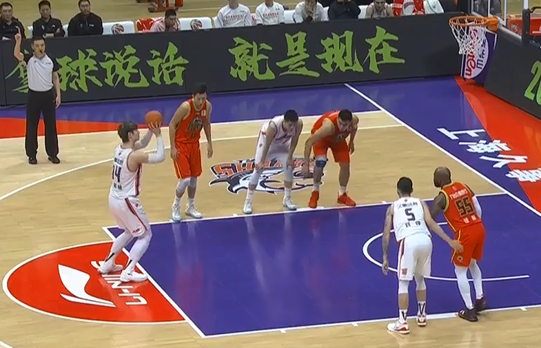 吉林输上海!琼斯25分17板7助4断3帽,6犯被罚下愤怒砸球休闲区蓝鸢梦想 - Www.slyday.coM 吉林输上海!琼斯25分17板7助4断3帽,6犯被罚下愤怒砸球休闲区蓝鸢梦想 - Www.slyday.coM