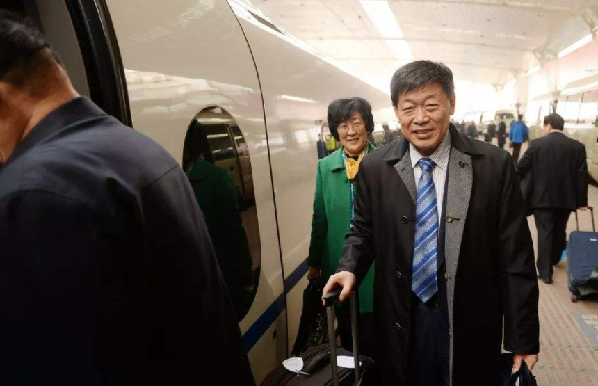 郑淑良这个名字知道的人可能不多,不过她的丈夫张士平应该是鼎鼎大名