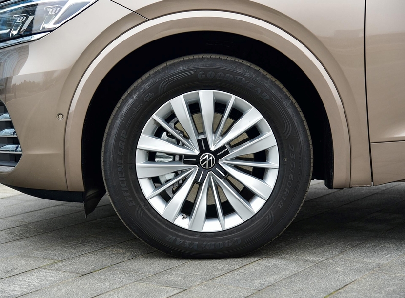 新威然全面对比赛那 谁是更好的选择？