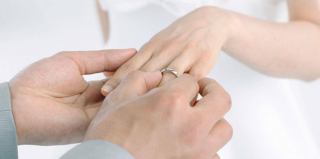 男子当上门女婿,工资卡被岳母收走,亲妈住院,查完卡里余额懵了休闲区蓝鸢梦想 - Www.slyday.coM 男子当上门女婿,工资卡被岳母收走,亲妈住院,查完卡里余额懵了休闲区蓝鸢梦想 - Www.slyday.coM