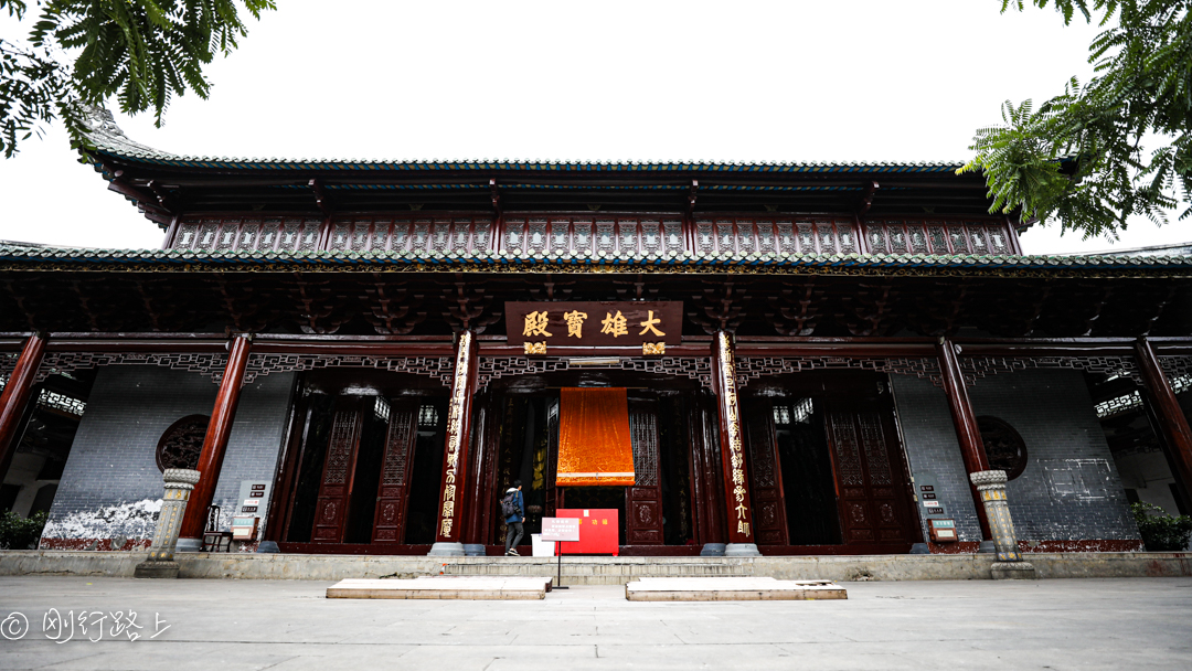 可纳凉避暑的韶关南华寺是佛教禅宗的祖庭