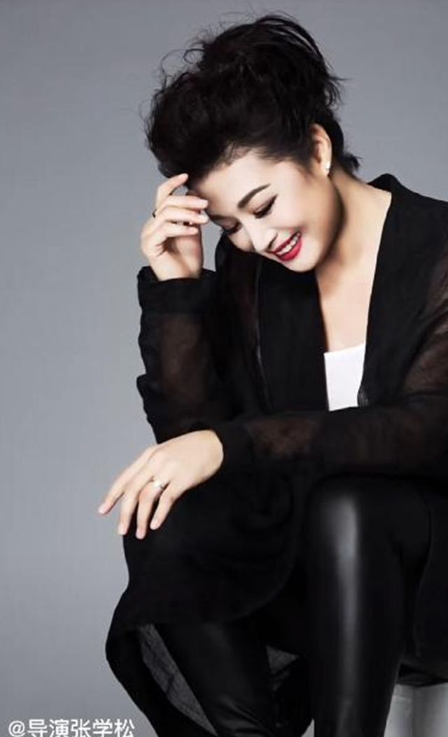 张学松悼念于月仙晒美照称其为女神挽救好丈夫形象