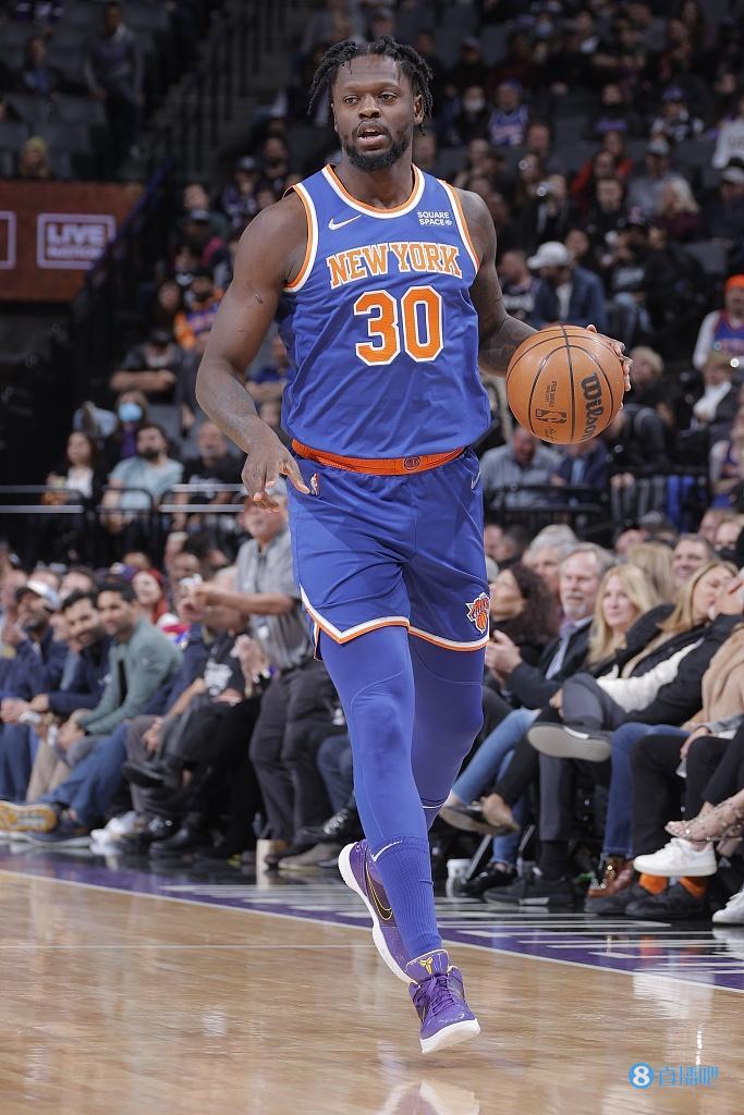率队大胜兰德尔19投8中得26分8板5助下半场得到19分