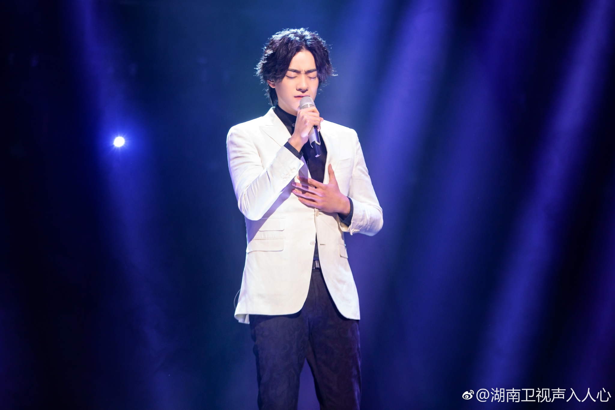 郑云龙因为综艺节目《声入人心》被更多人认识.图片来自节目官微