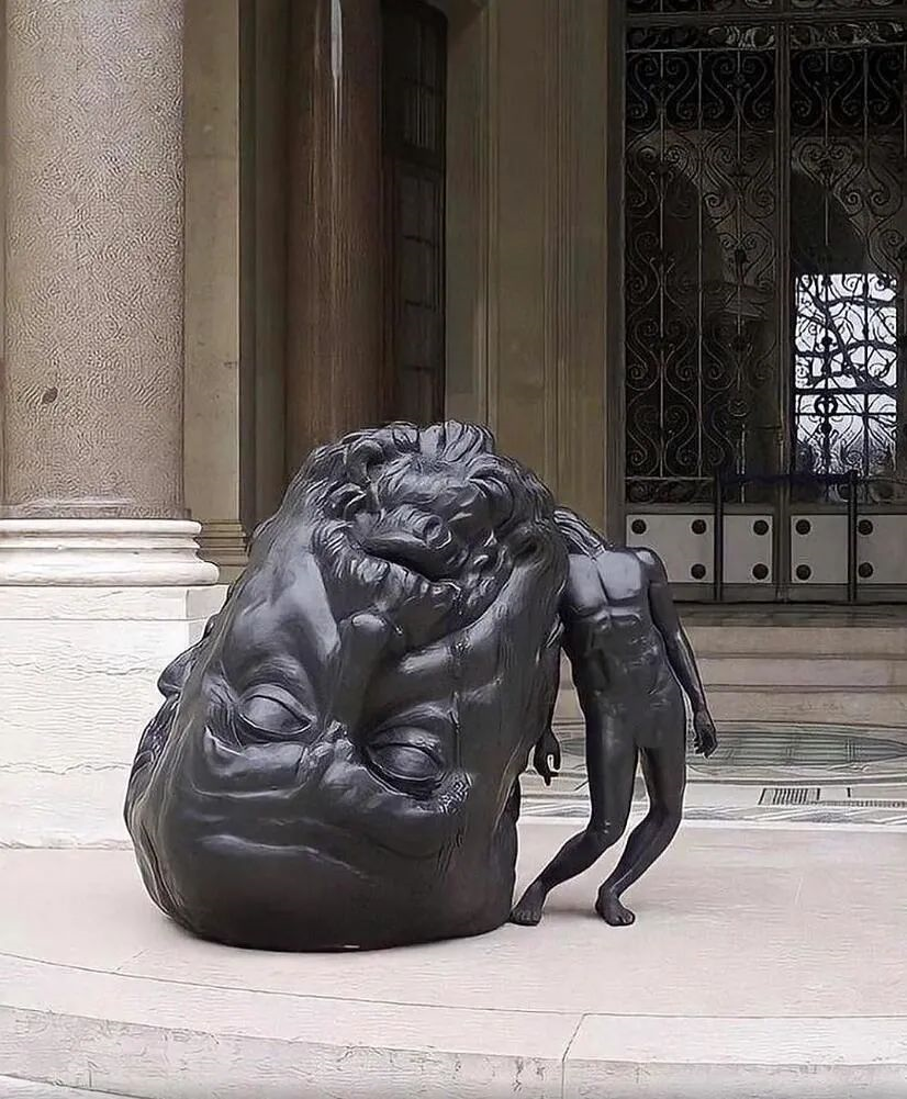 今天在路上看到小孩躺在路上，家长居然在旁边....休闲区蓝鸢梦想 - Www.slyday.coM