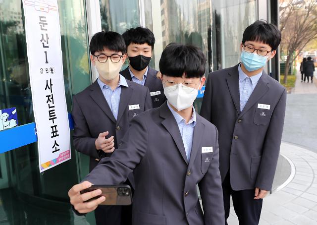 把两届总统送进监狱的检察总长，成了韩国新总统休闲区蓝鸢梦想 - Www.slyday.coM